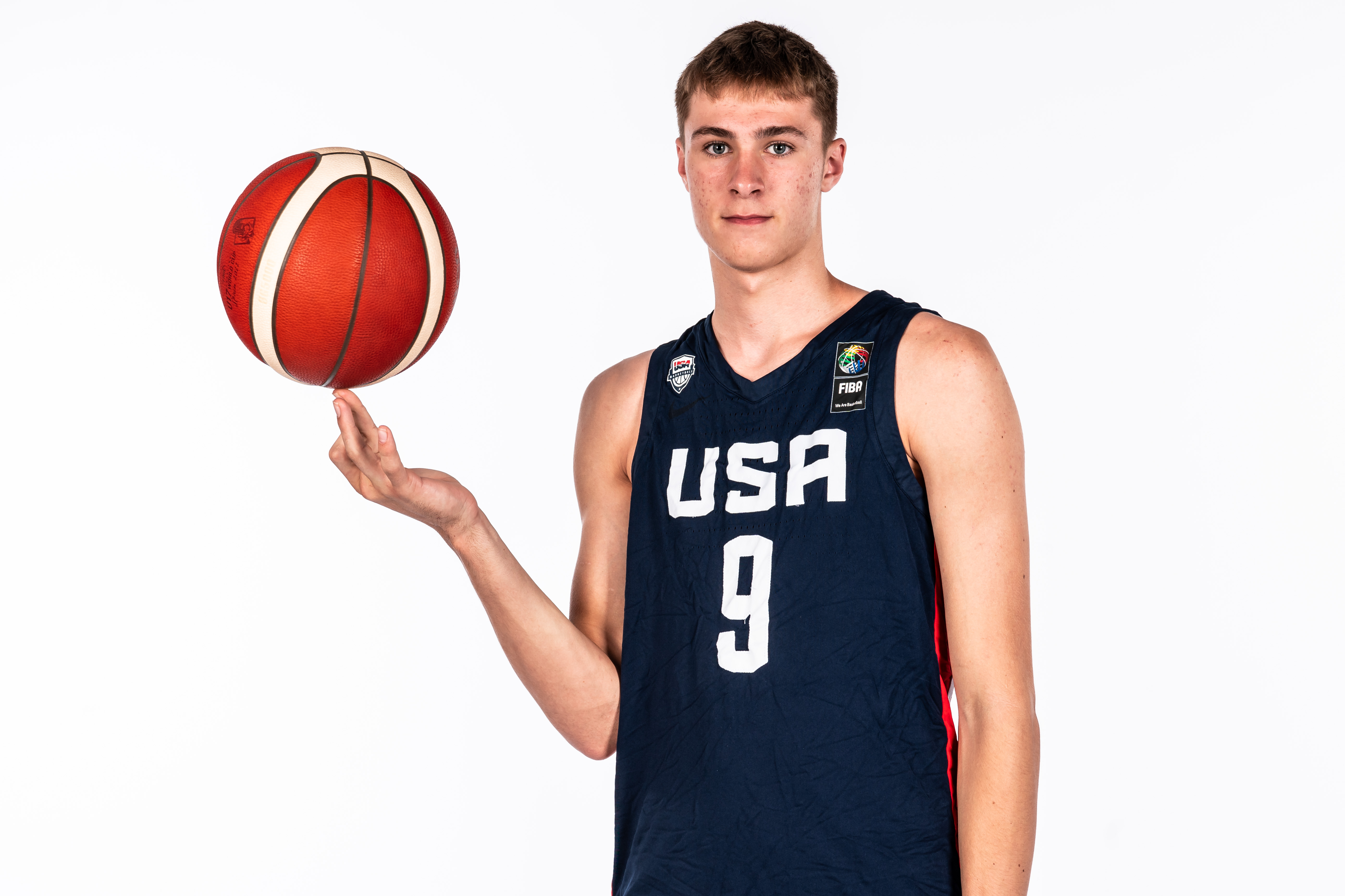 The top high school player in the U.S. will graduate early. Could that help the Badgers get the best player in the state?