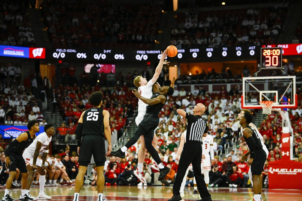 Steven Crowl goes up for a jump ball.