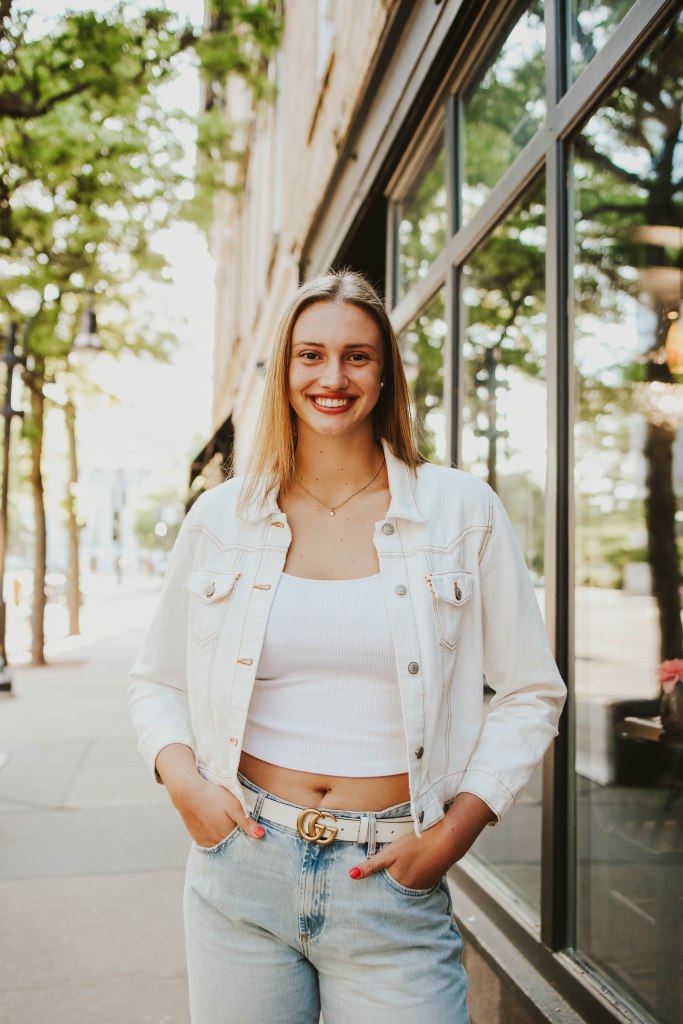 A photo of Anna Smrek of the Wisconsin Badgers volleyball team.