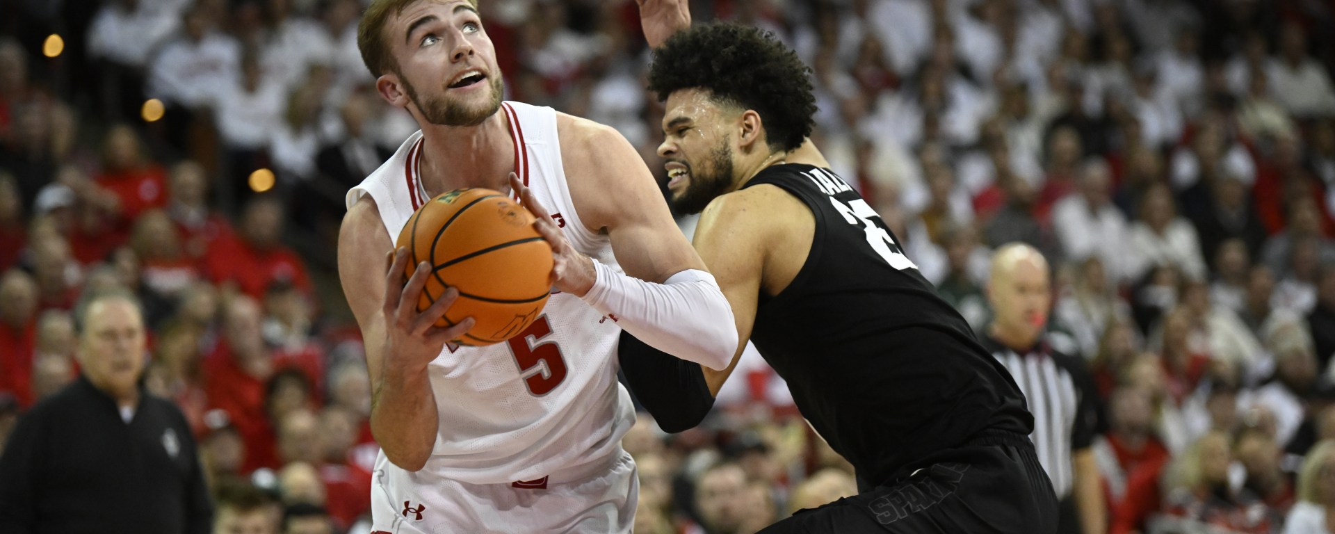 A photo of Tyler Wahl of the Wisconsin Badgers
