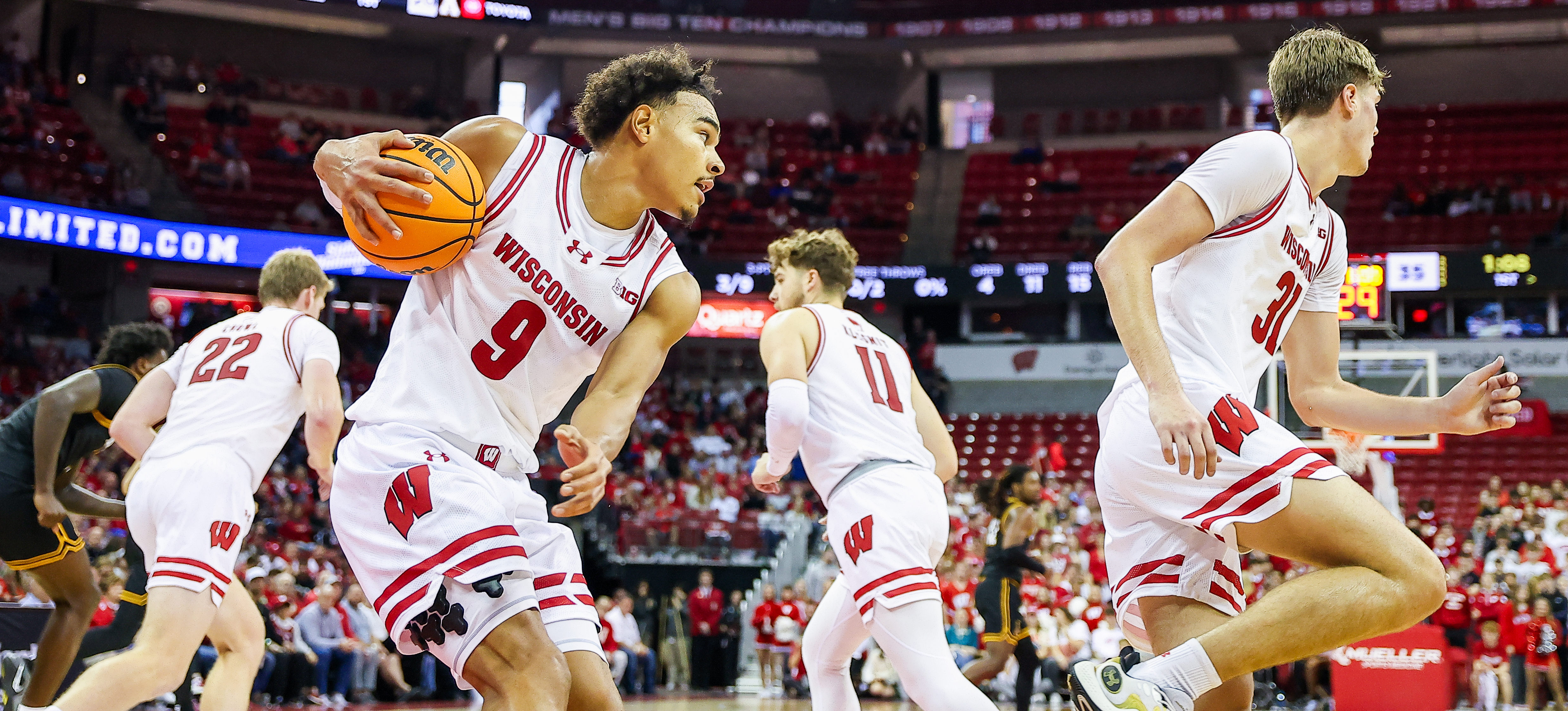 PHOTO GALLERY: Badgers dominate Appalachian State on backs of three performances